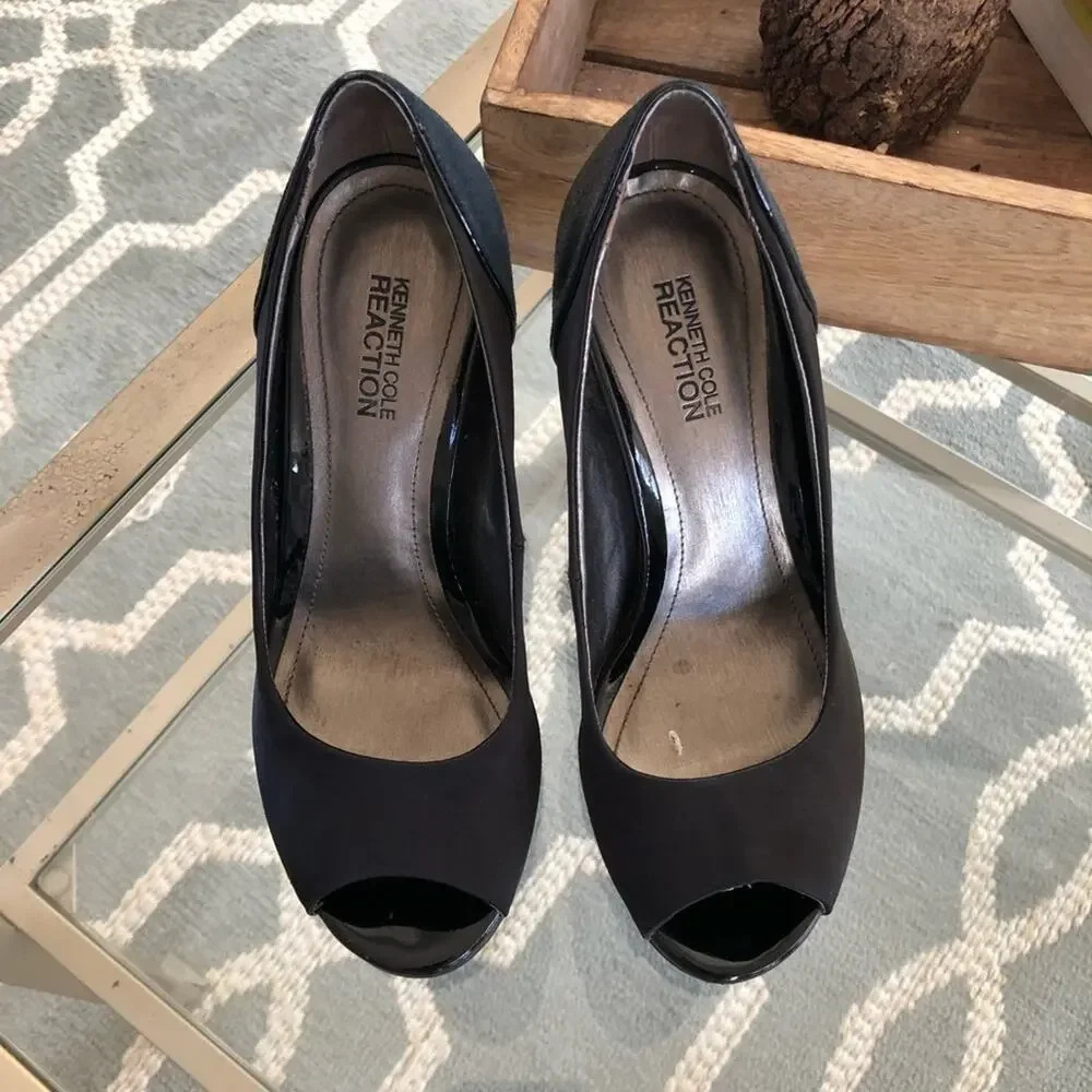 Kenneth Cole Black Peep Toe Heels, Size 7